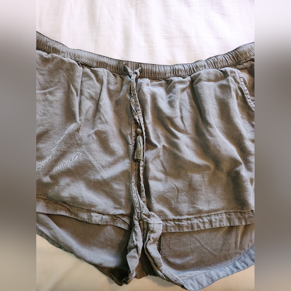 Aerie Linen Shorts - Picture 2 of 4
